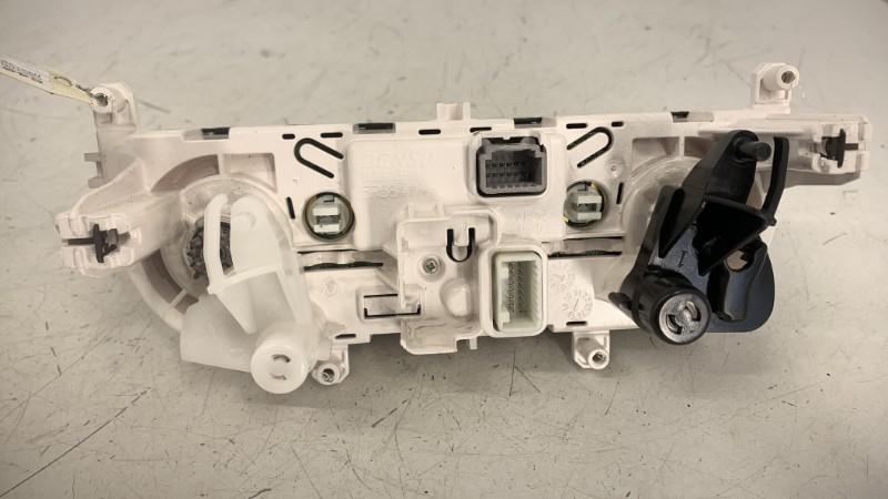 Commande chauffage RENAULT CAPTUR 1 PHASE 2 Essence - 1