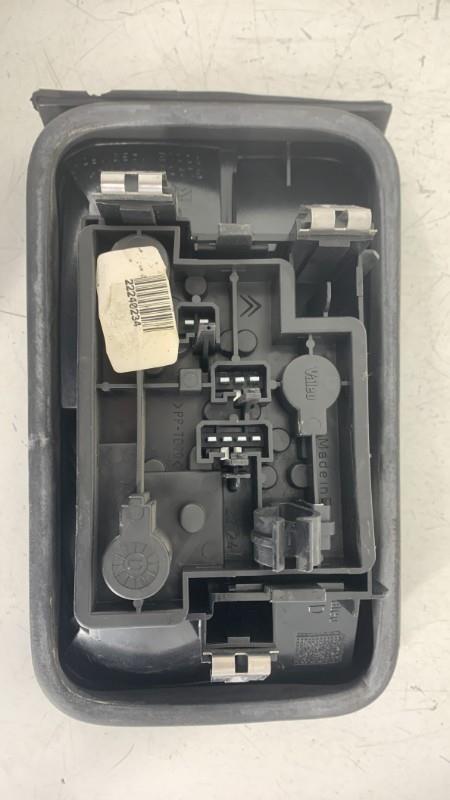 Feu arriere secondaire droit (feux) CITROEN XANTIA PHASE 2 Diesel - 1