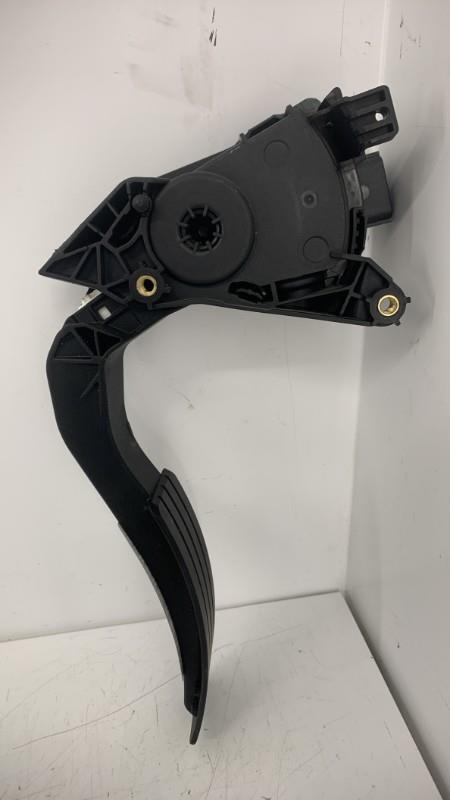Pedale d'accelerateur RENAULT CAPTUR 1 PHASE 2 Essence - 1