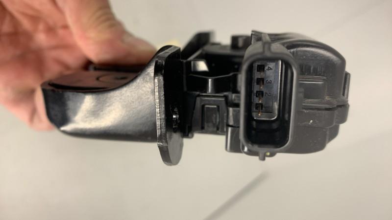 Serrure de hayon RENAULT CAPTUR 1 PHASE 2 Essence - 1