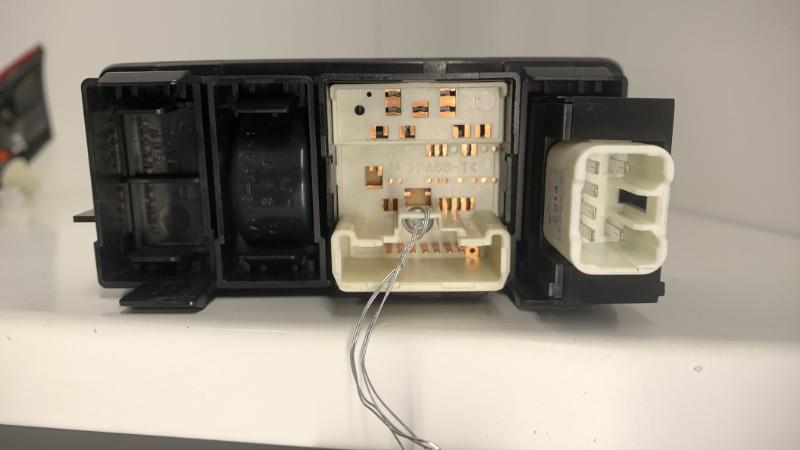 Commande retroviseurs TOYOTA COROLLA VERSO 2 PHASE 1  - 1
