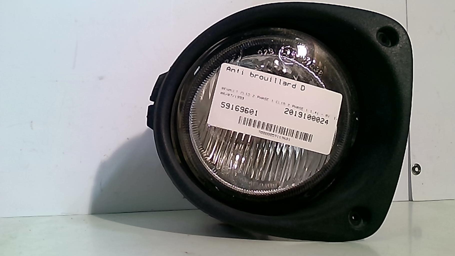 Anti brouillard droit (feux) RENAULT CLIO 2 PHASE 1 Essence - 1