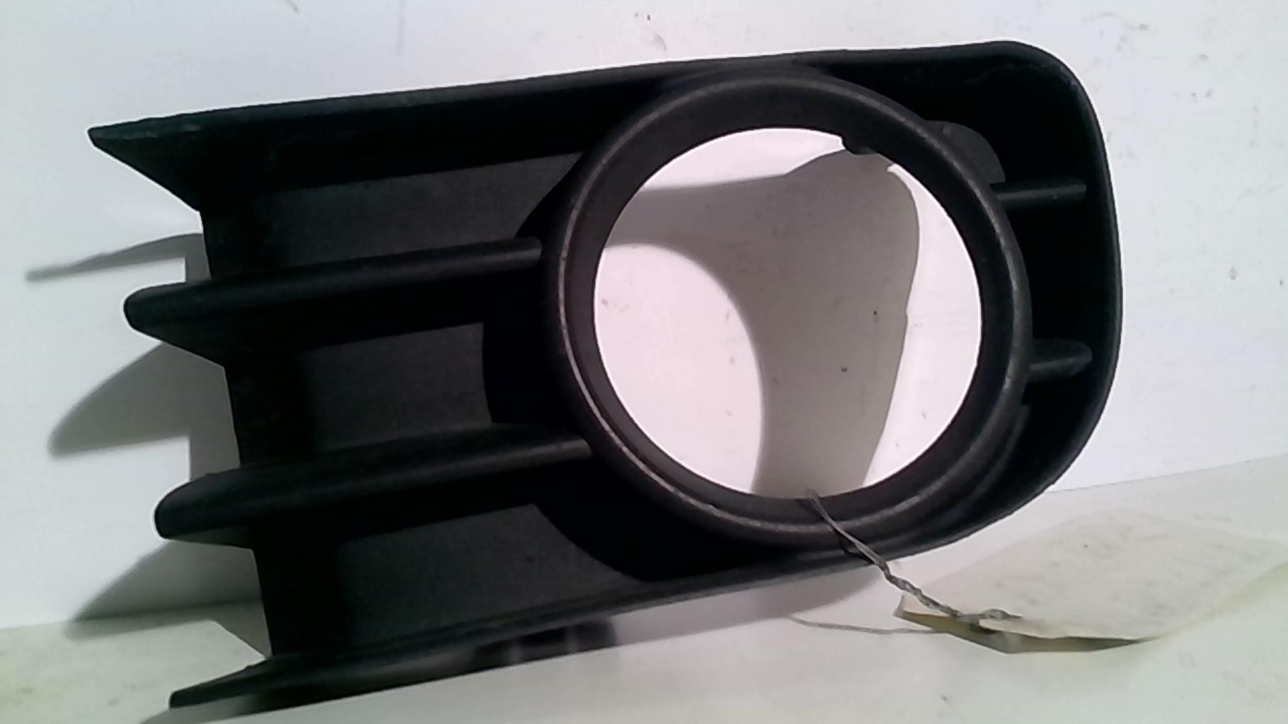Enjoliveur anti brouillard RENAULT MEGANE 2 PHASE 1  - 1