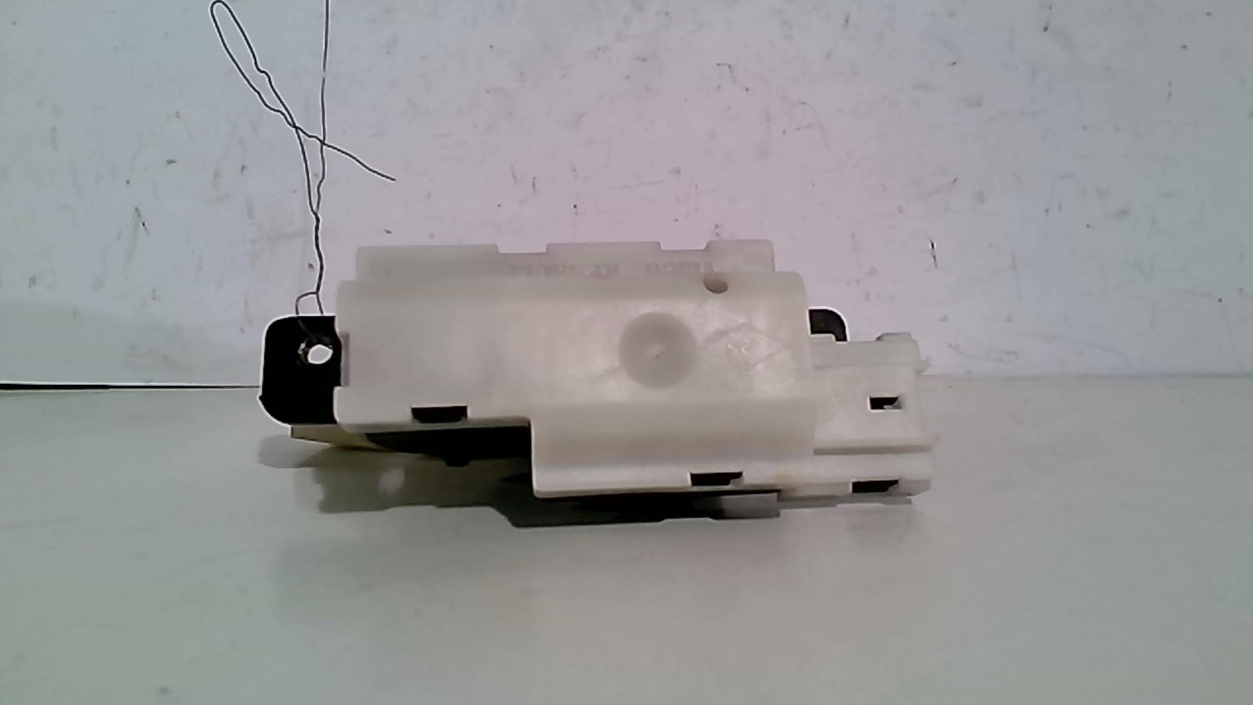 Serrure de hayon RENAULT LAGUNA 2 PHASE 1 Diesel - 1