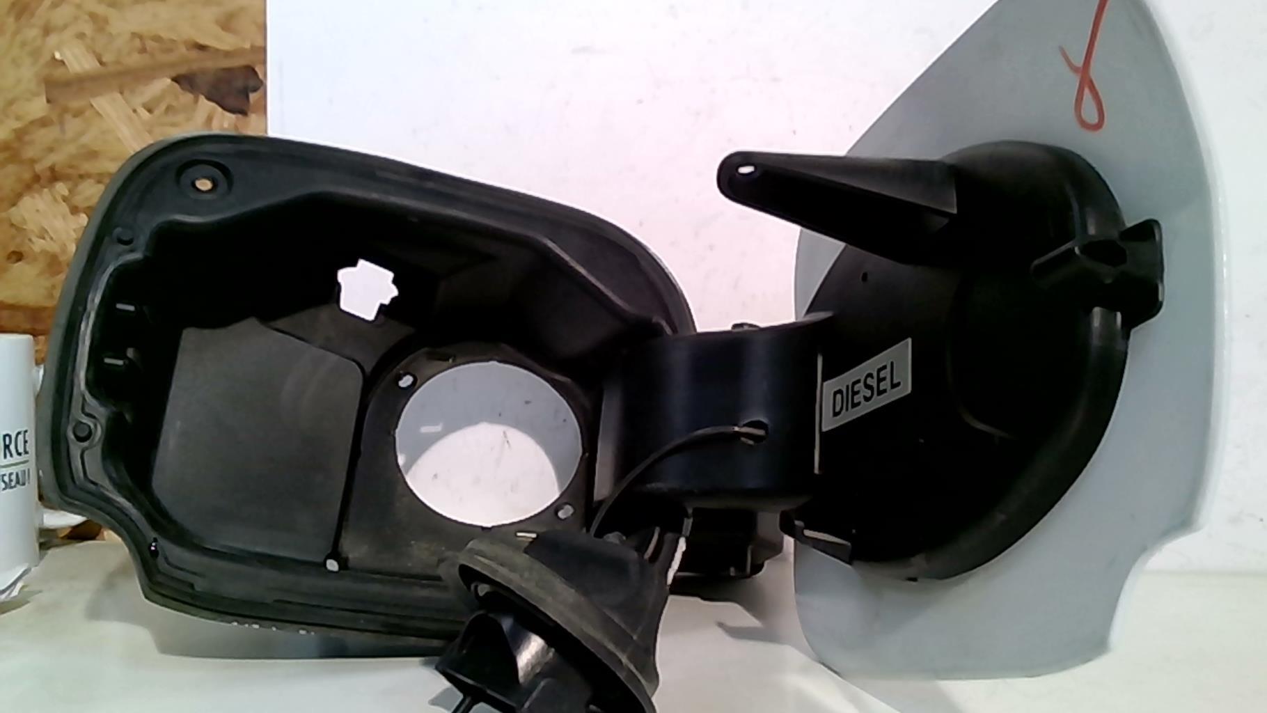 Trappe d'essence RENAULT CLIO 3 PHASE 1 Diesel - 1