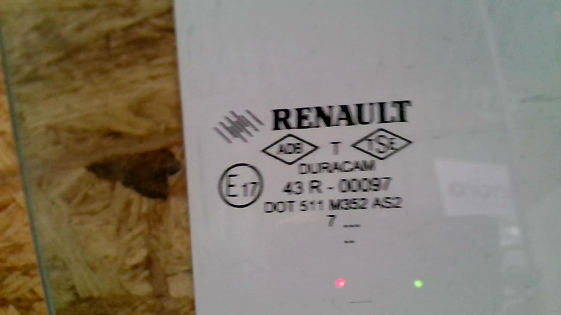 Vitre avant droit RENAULT CLIO 3 PHASE 1 Diesel - 1