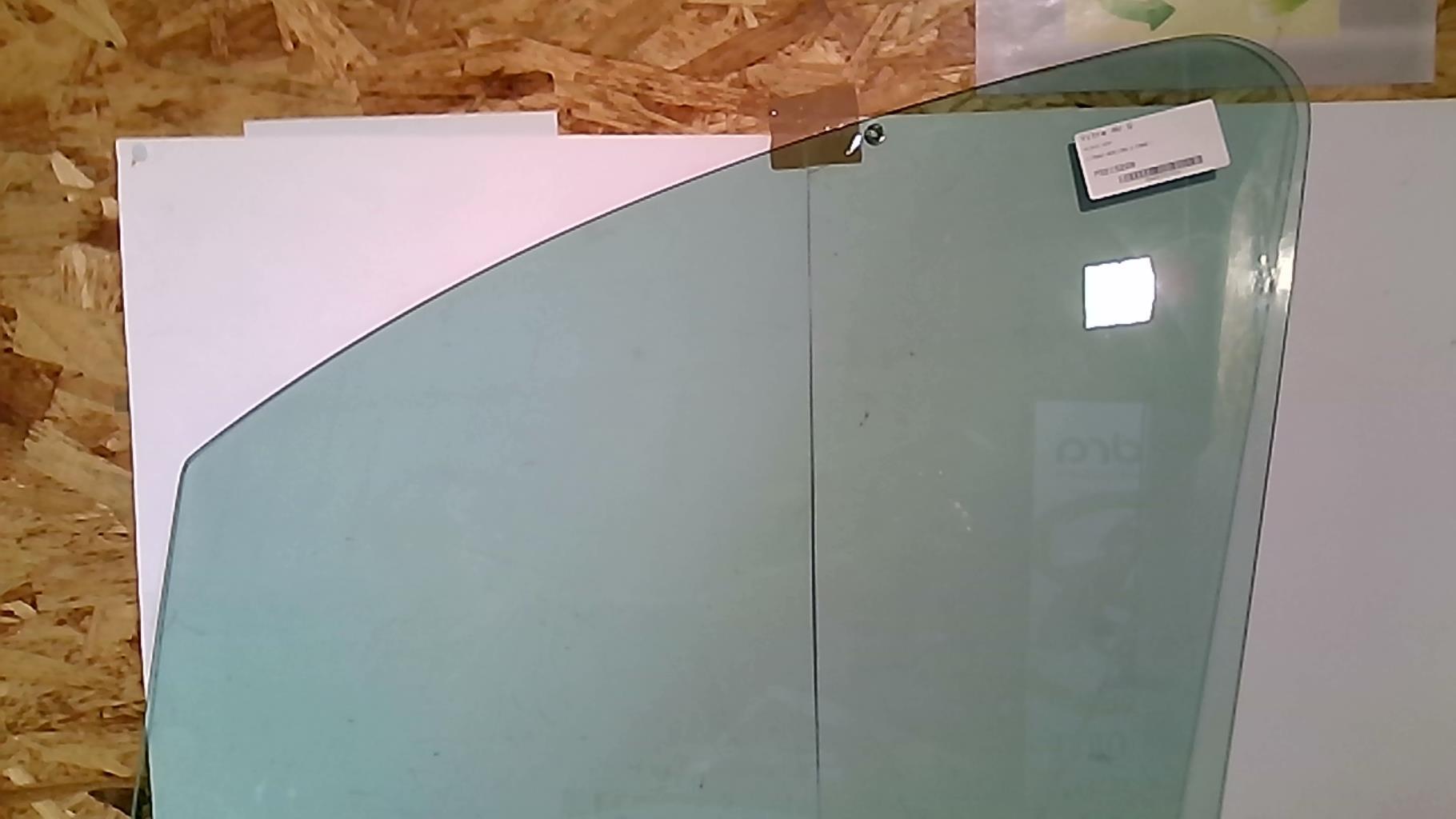 Vitre avant gauche CITROEN BERLINGO 2 PHASE 1  - 1