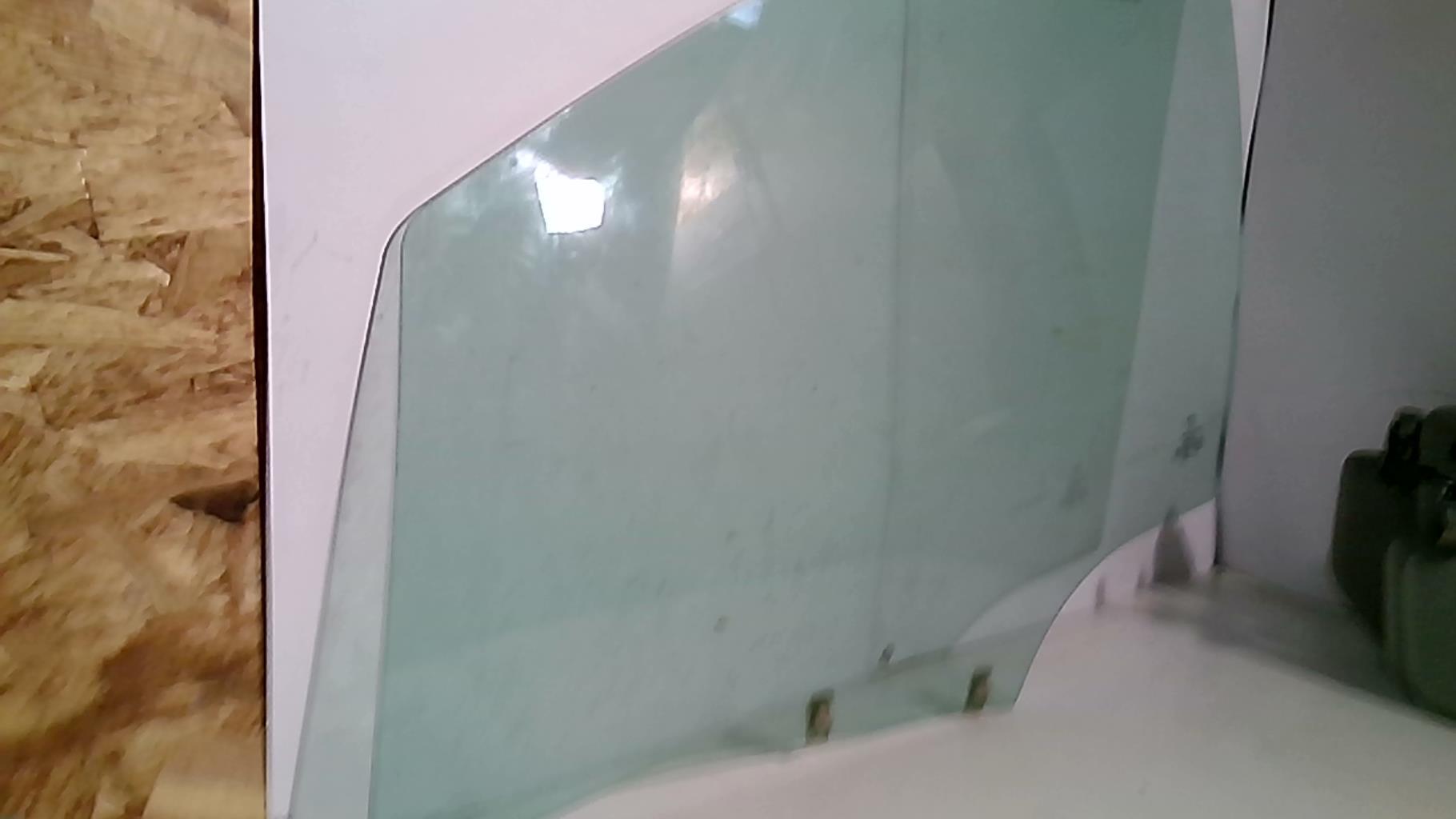 Vitre avant gauche PEUGEOT 207 PHASE 1 Diesel - 1