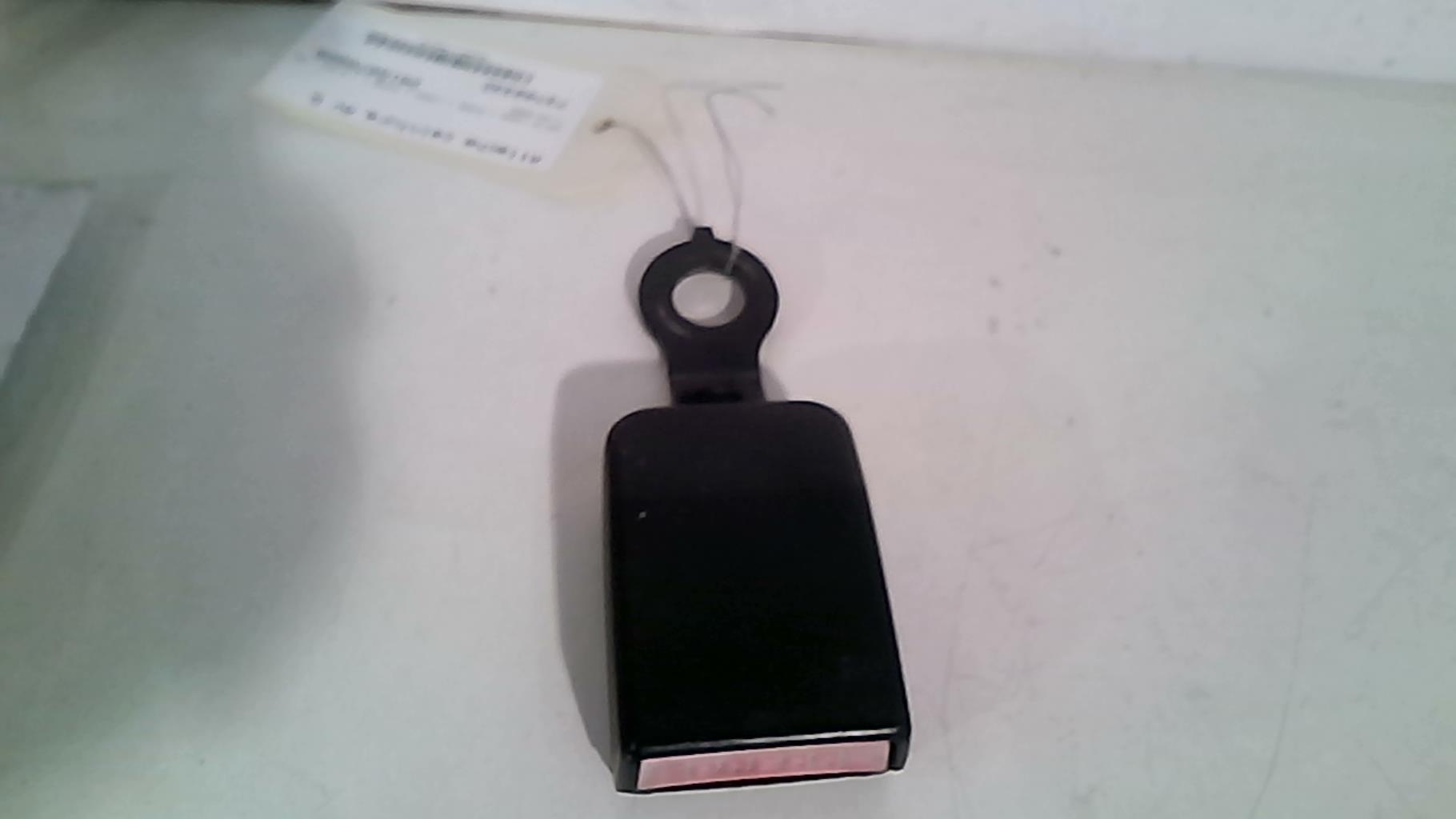Attache ceinture avant gauche DACIA LOGAN 1 PHASE 1 Diesel - 1