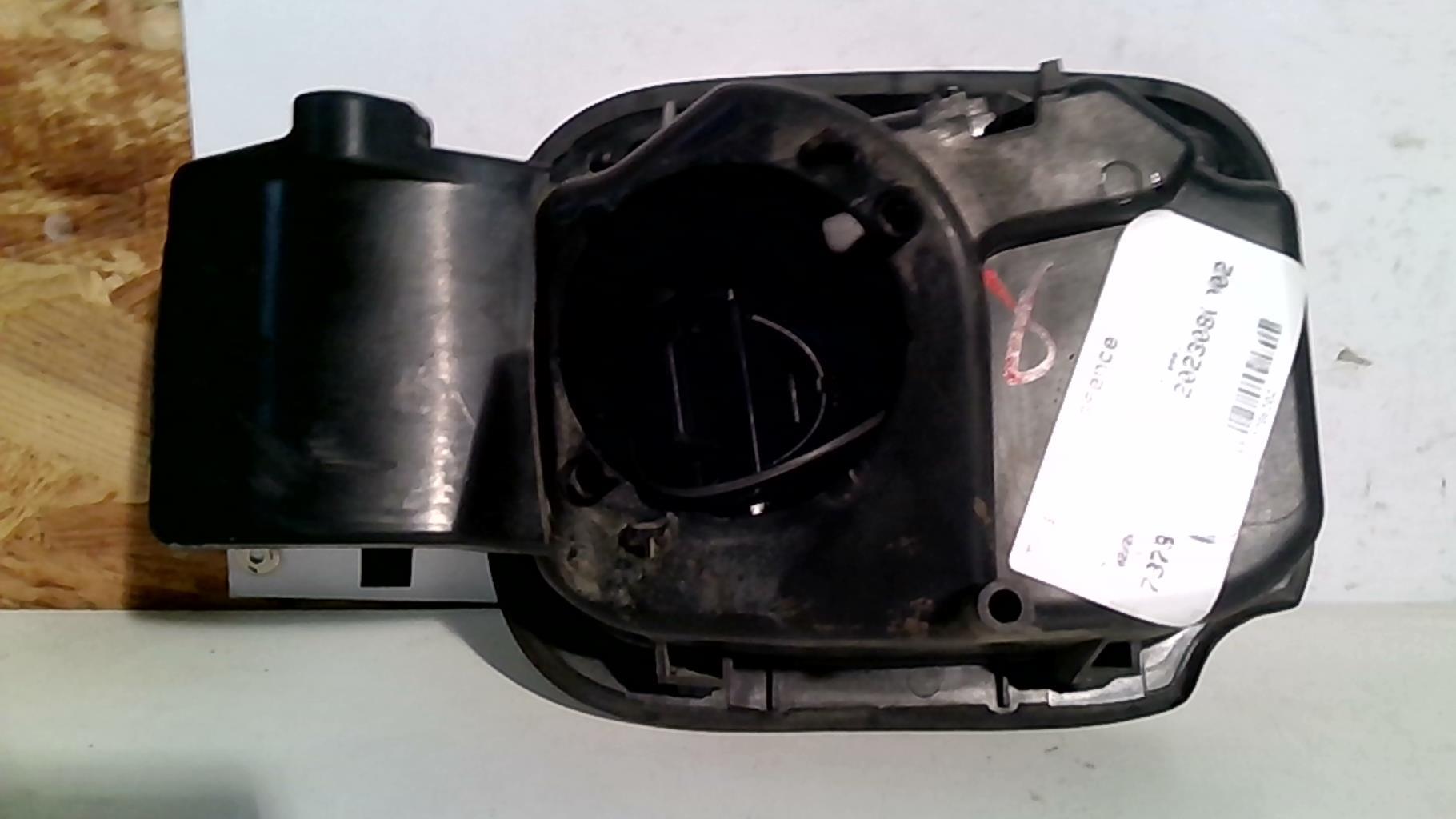 Trappe d'essence RENAULT CLIO 3 PHASE 1 Diesel - 1