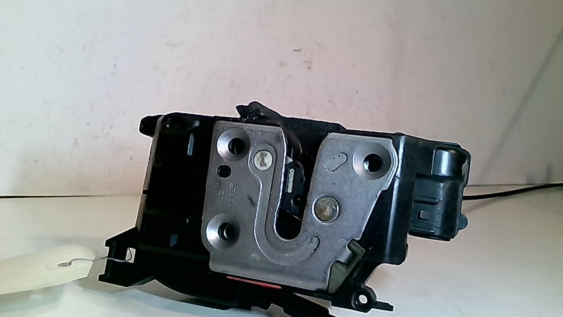 Serrure avant droit RENAULT CLIO 3 PHASE 1 Diesel - 1
