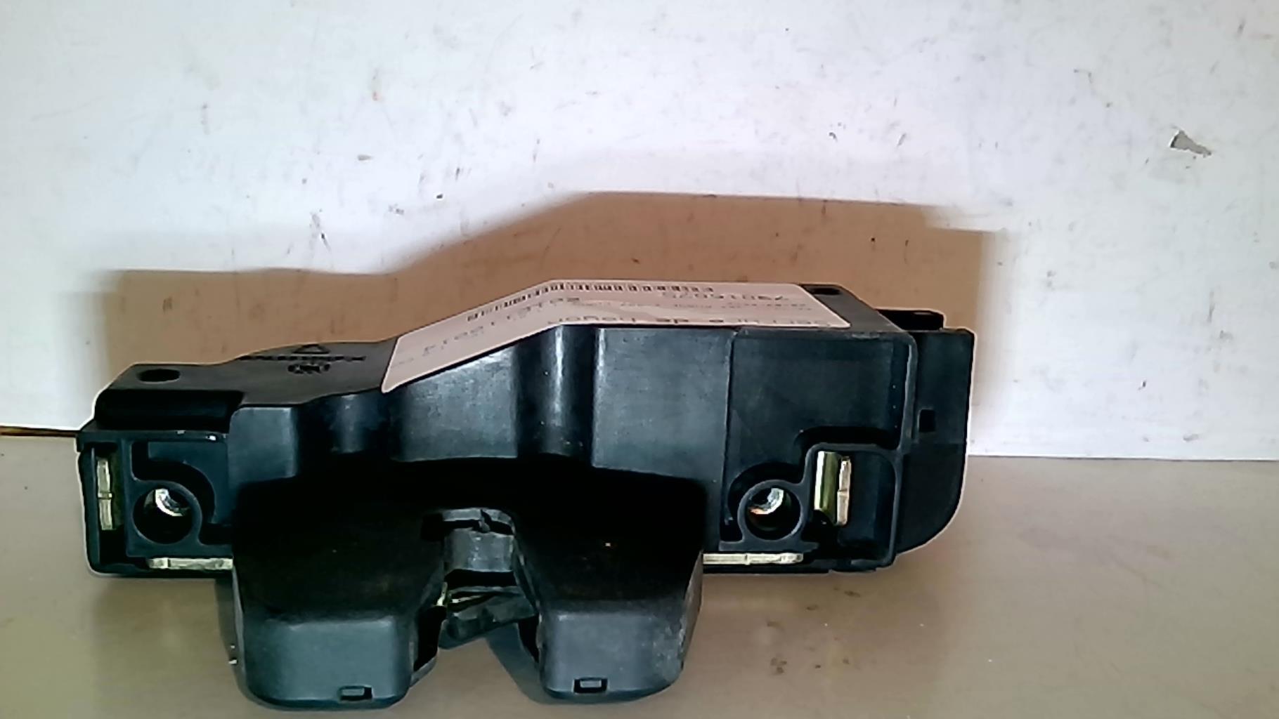 Serrure de hayon PEUGEOT 307 PHASE 1 Essence - 1