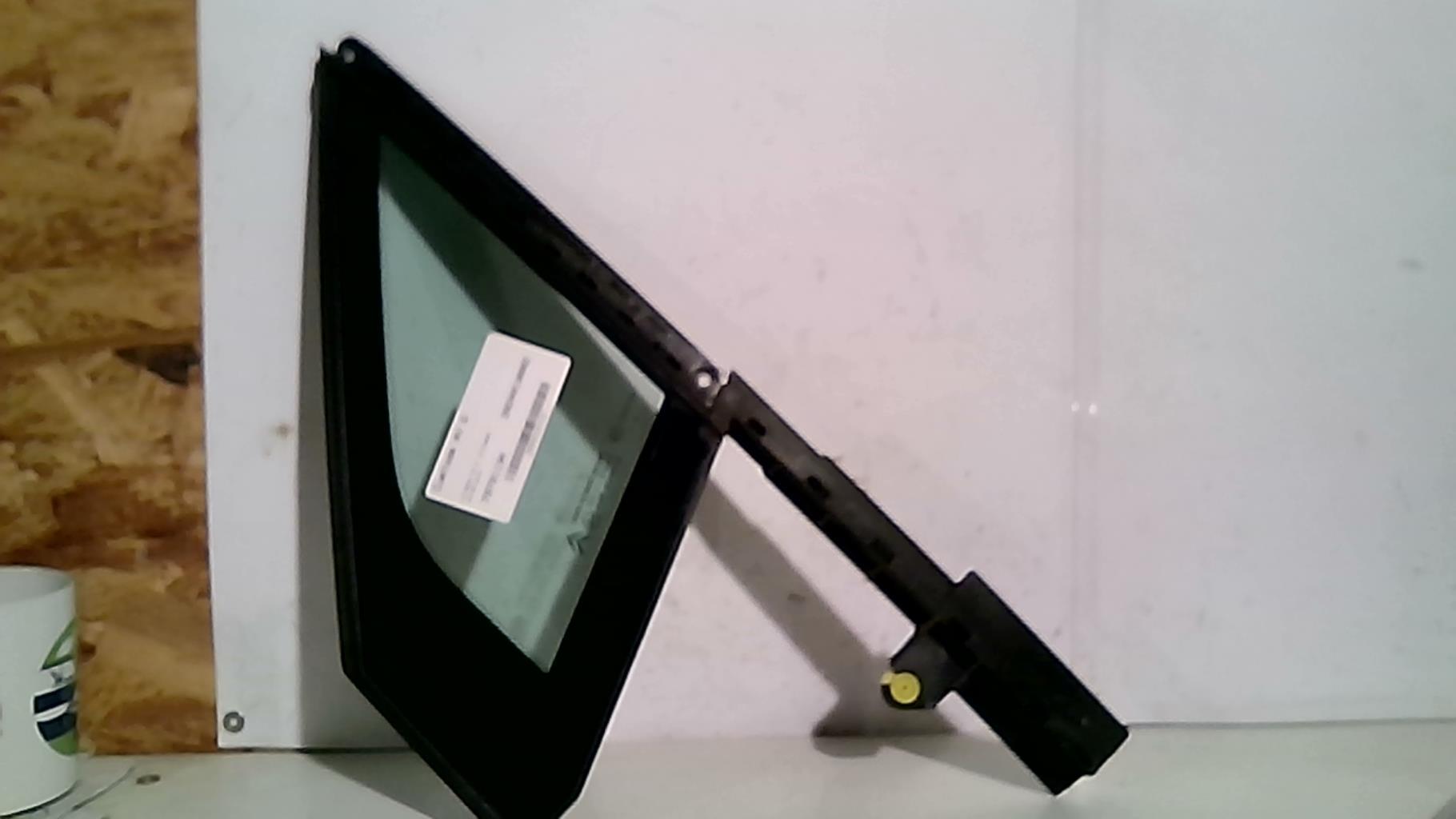 Custode avant gauche (porte) CITROEN C5 2 Diesel - 1