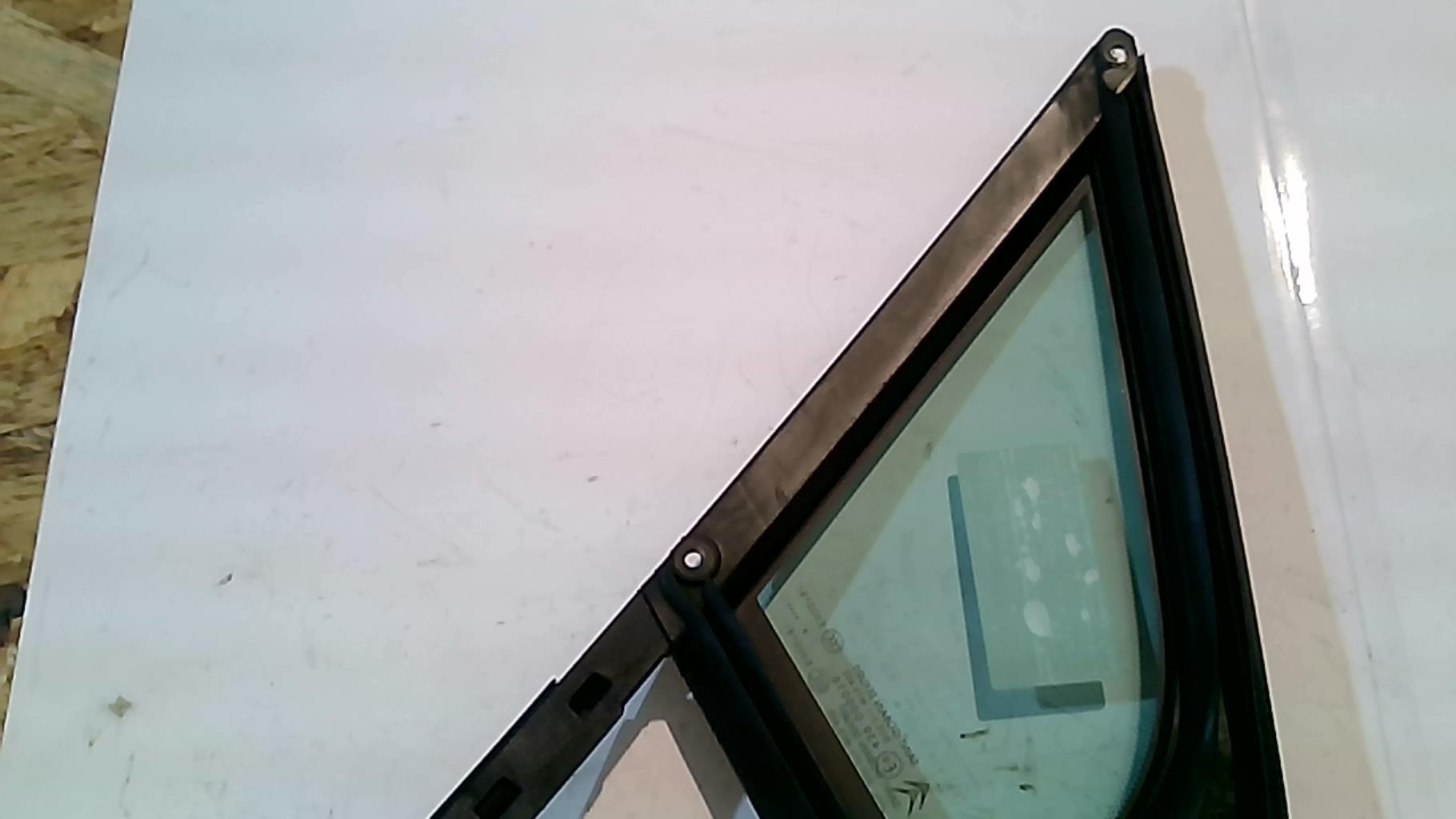 Custode avant gauche (porte) CITROEN C5 2 Diesel - 1