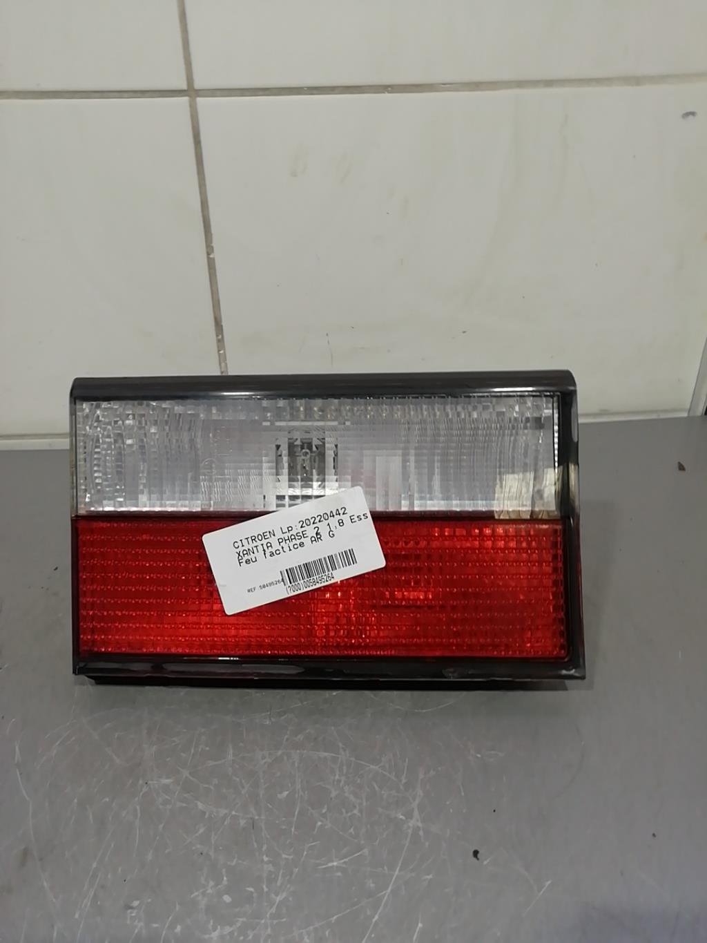 Feu factice arriere gauche CITROEN XANTIA PHASE 2 Essence - 1