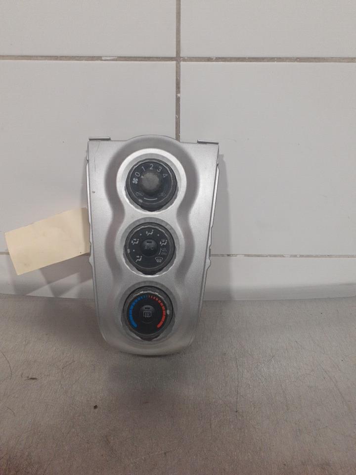 Commande chauffage TOYOTA YARIS 2 PHASE 1  - 1