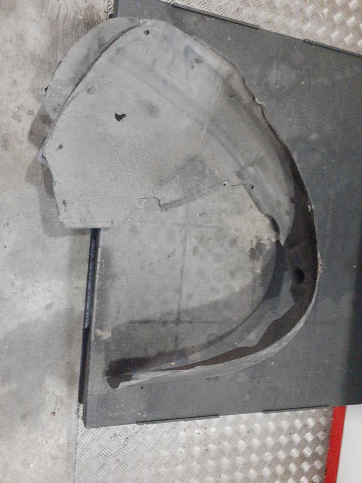 Pare boue avant gauche AUDI A4 2  - 1