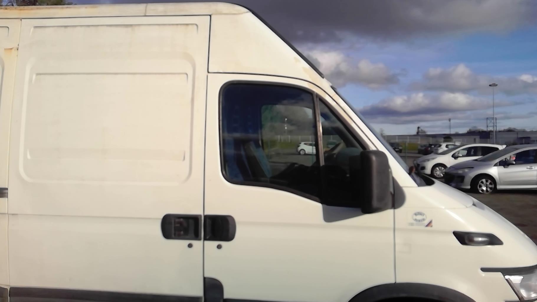 Porte avant droit IVECO DAILY 3 Diesel - 1