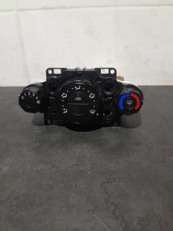 Commande chauffage FORD FIESTA 6 PHASE 1  - 1