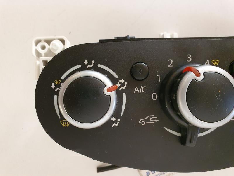 Commande chauffage RENAULT TWINGO 3 PHASE 1 Essence - 1
