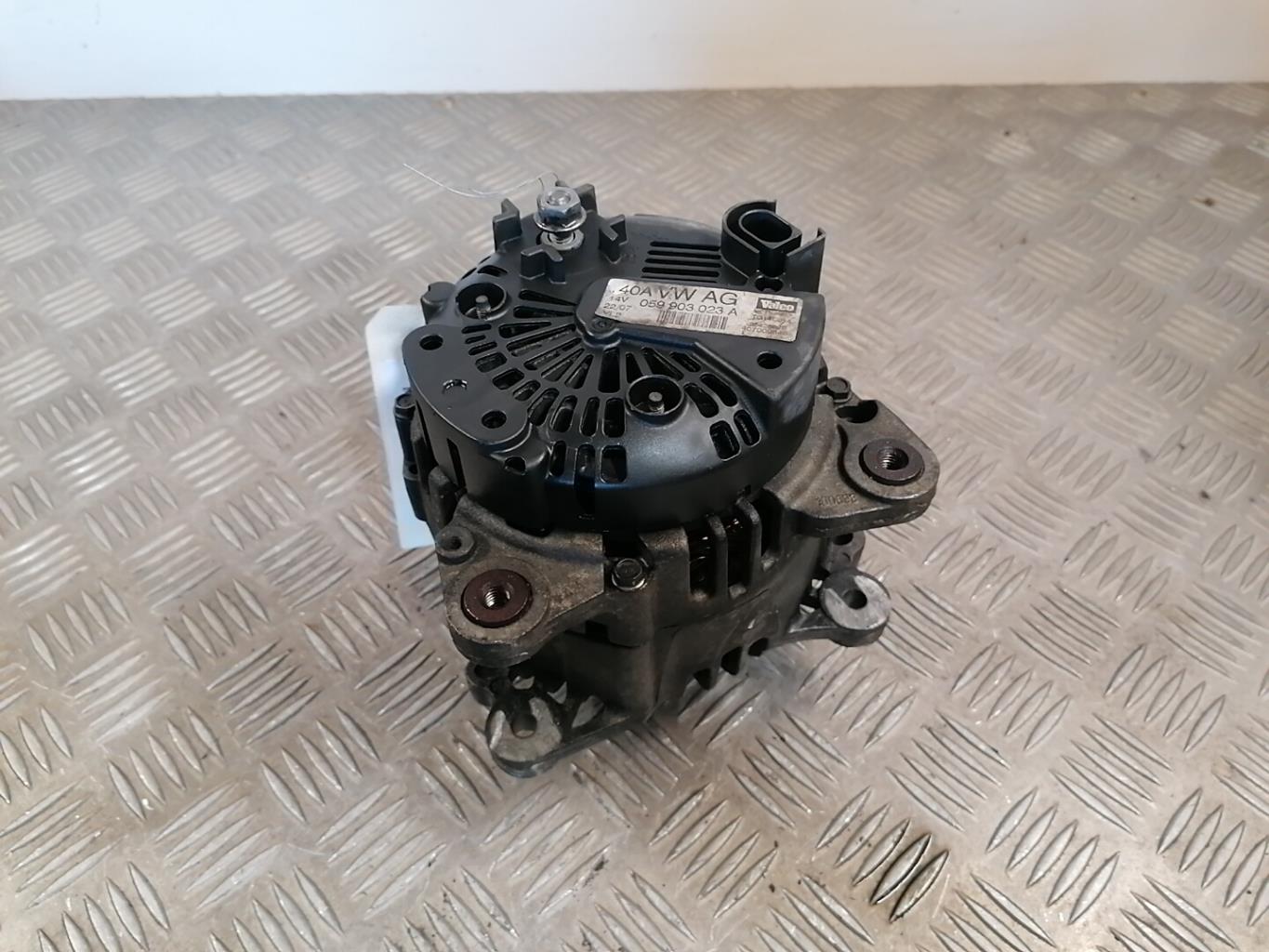 Alternateur AUDI A4 2 AVANT PHASE 2 BREAK Diesel - 1