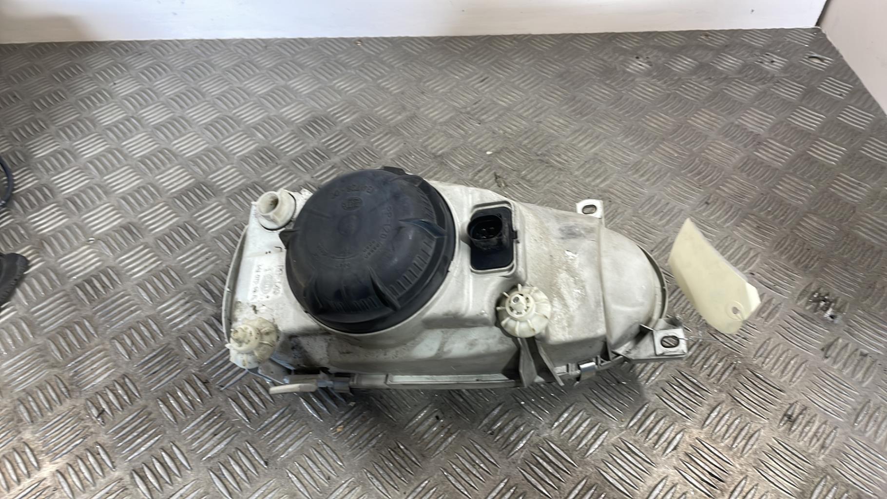 Gruppo ottico anteriore principale destro (luci)(faro) VOLKSWAGEN GOLF Gasolina - 1