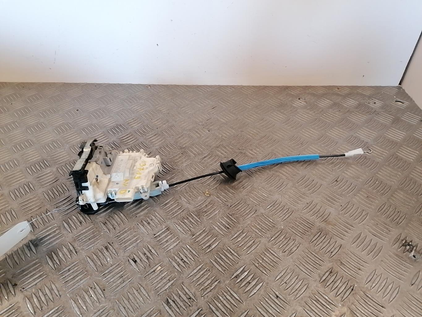 Serrure avant droit AUDI A4 3 PHASE 1 Diesel - 1