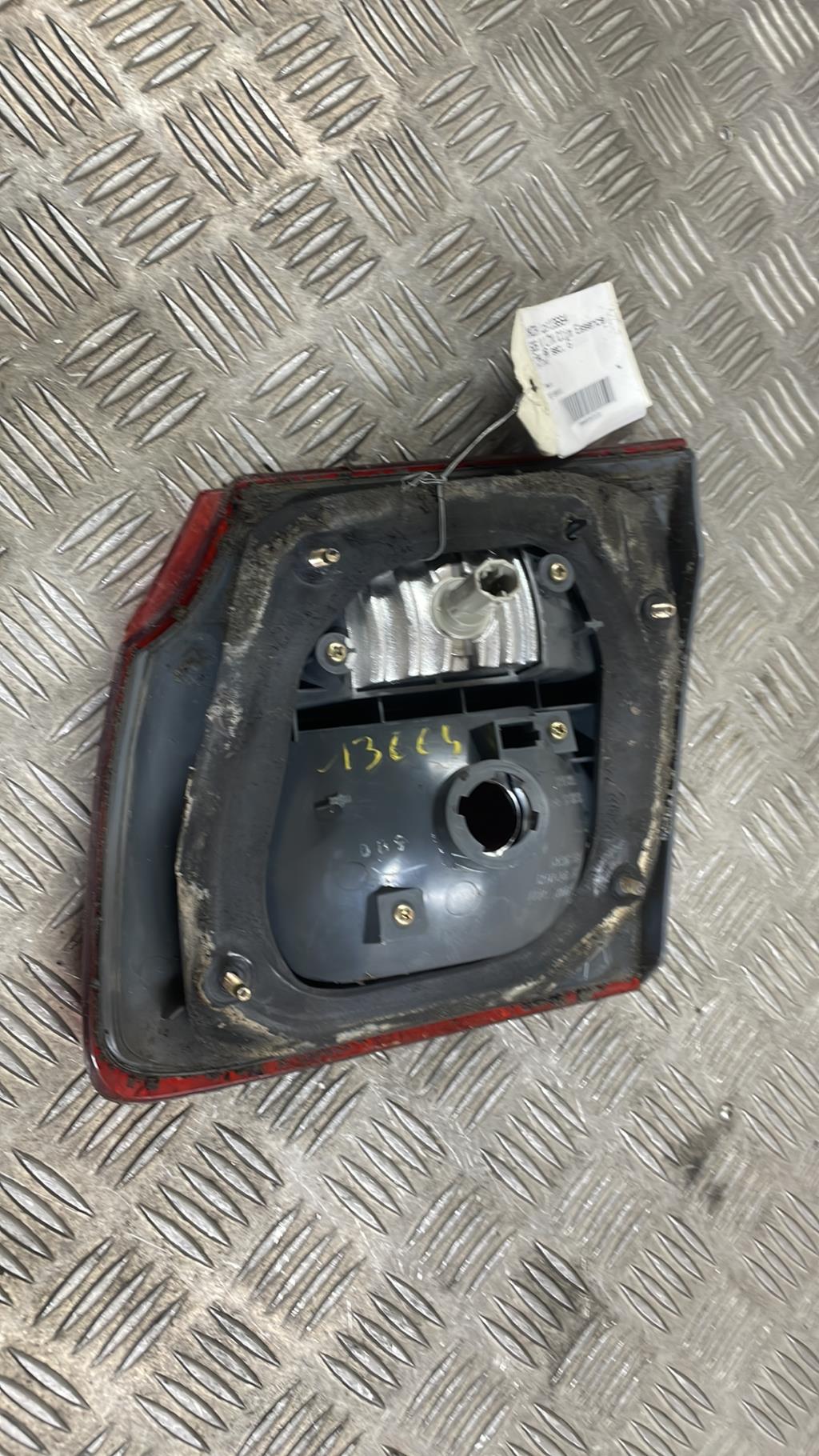 Feu arriere secondaire gauche (feux) MAZDA 626 4 PHASE 2 Essence - 1