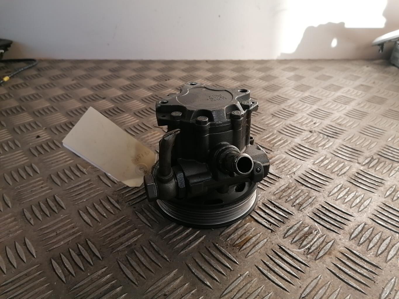 Pompe de direction AUDI A4 2 PHASE 2 Diesel - 1