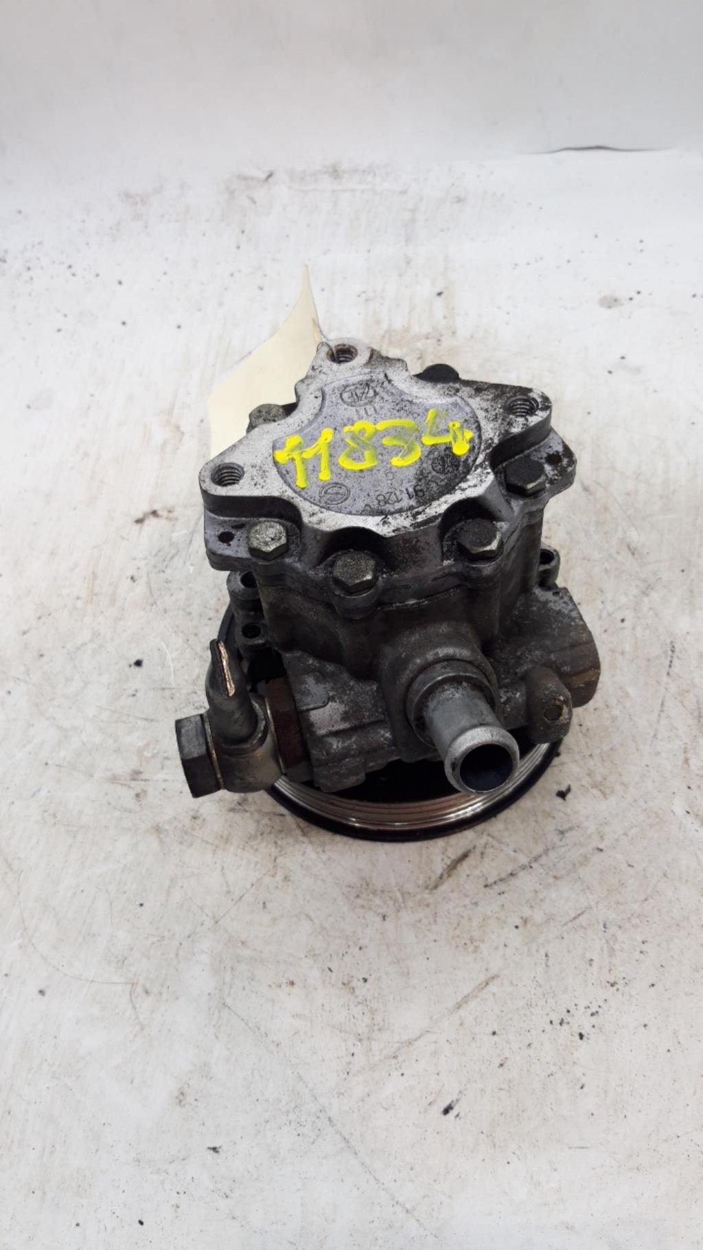 Pompe de direction AUDI A4 1  - 1