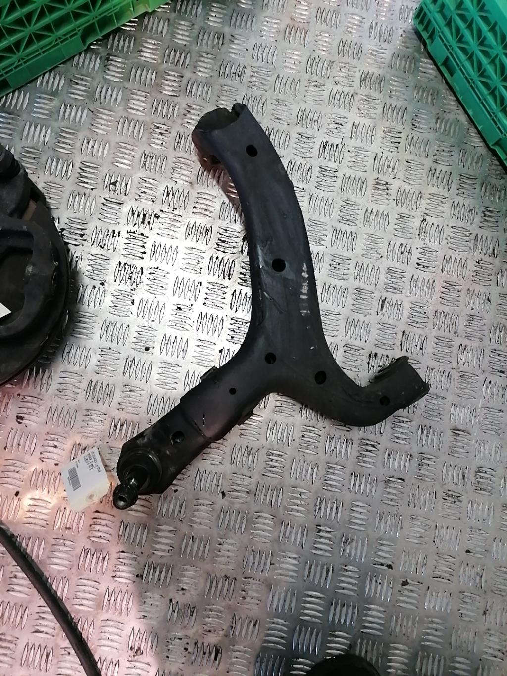 Triangle avant gauche VOLKSWAGEN AMAROK PHASE 1 Diesel - 1