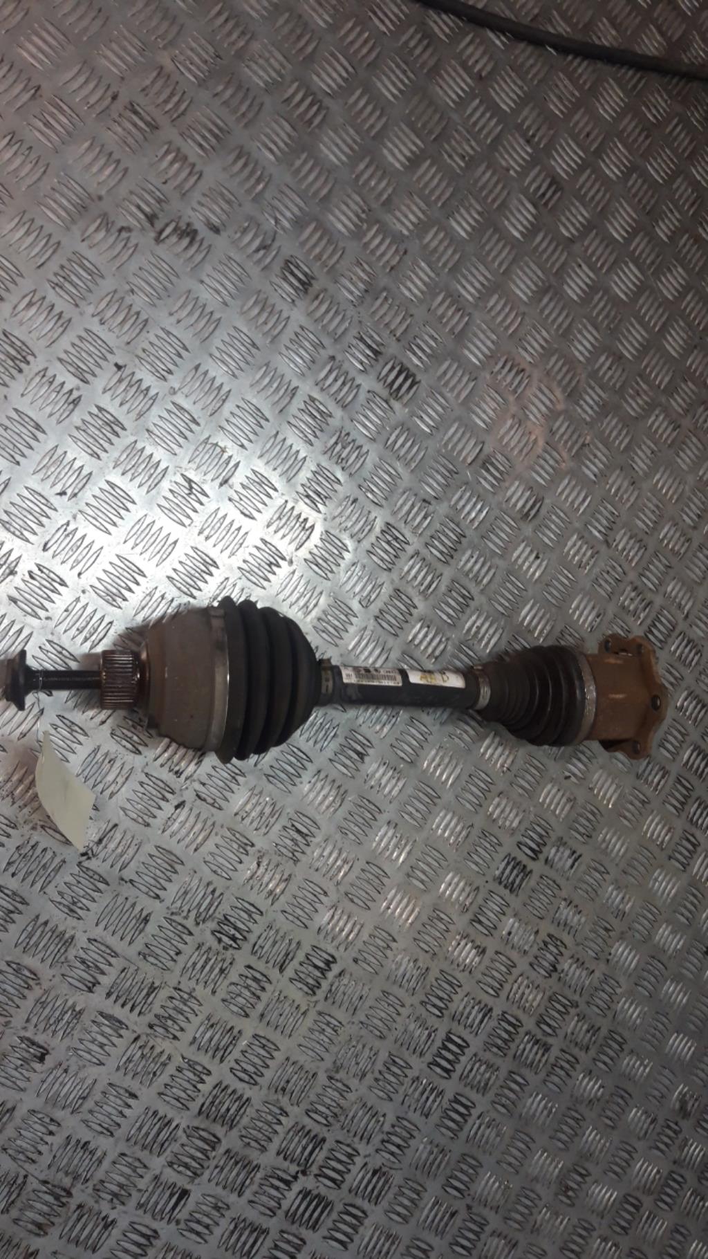 Giunto cardanico albero di trasmissione destro AUDI A5 1 COUPE PHASE 1 Diésel - 1
