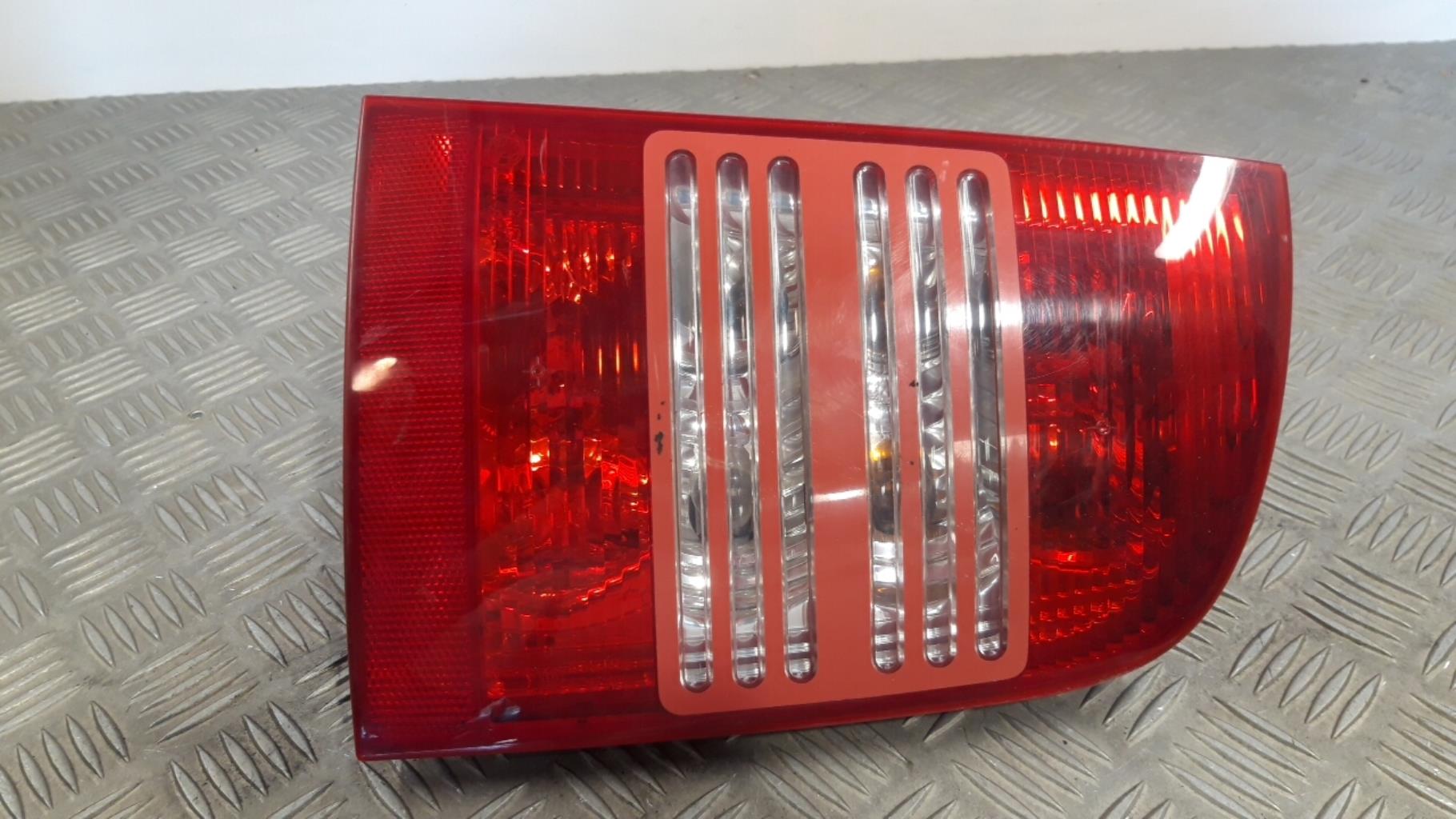 Fanale posteriore principale destro (luci) SKODA OCTAVIA 1 PHASE 2 BREAK Diésel - 1