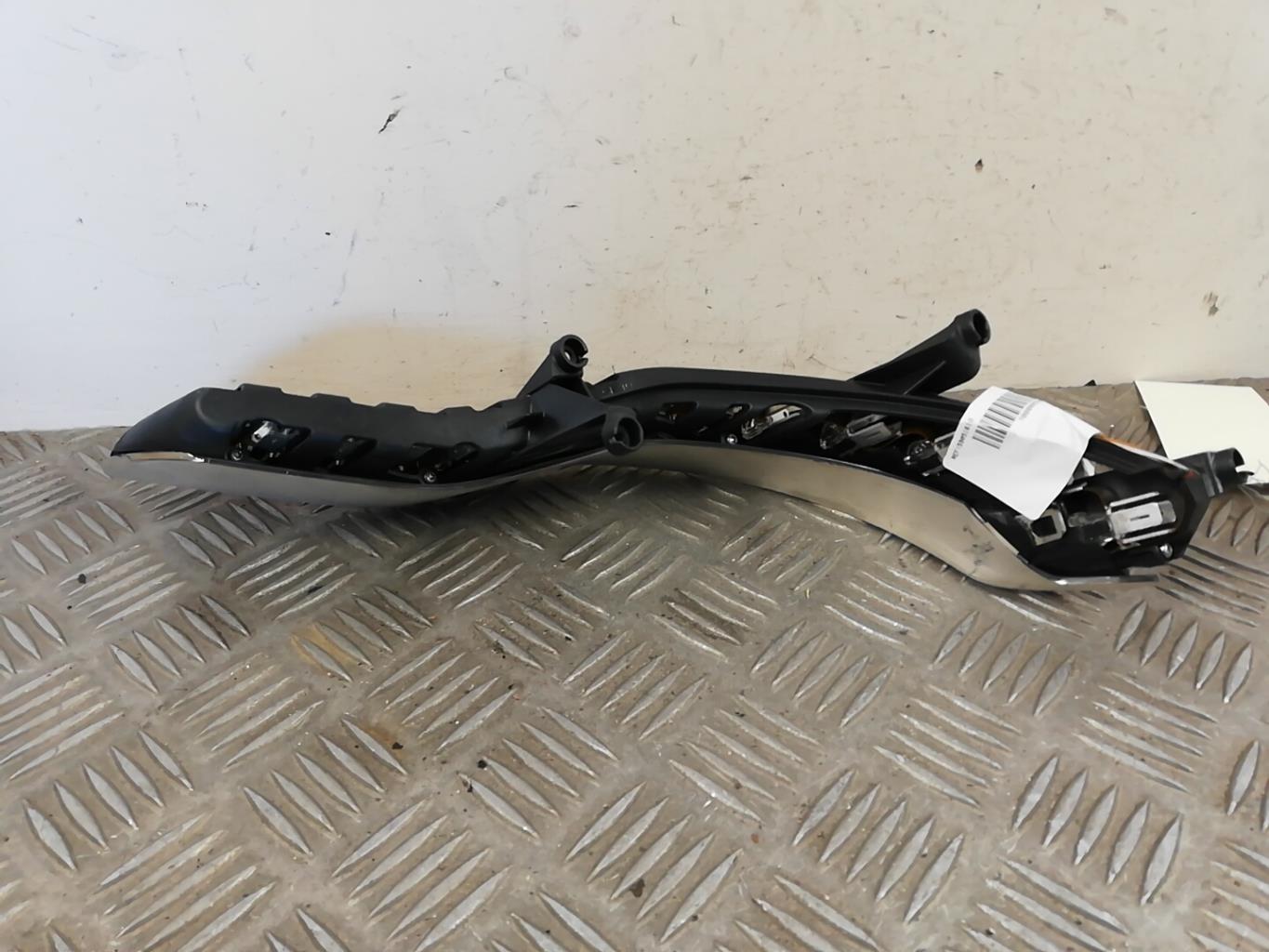 Optique avant secondaire gauche (feux)(clignotant) AUDI A4 3 PHASE 1 Diesel - 1