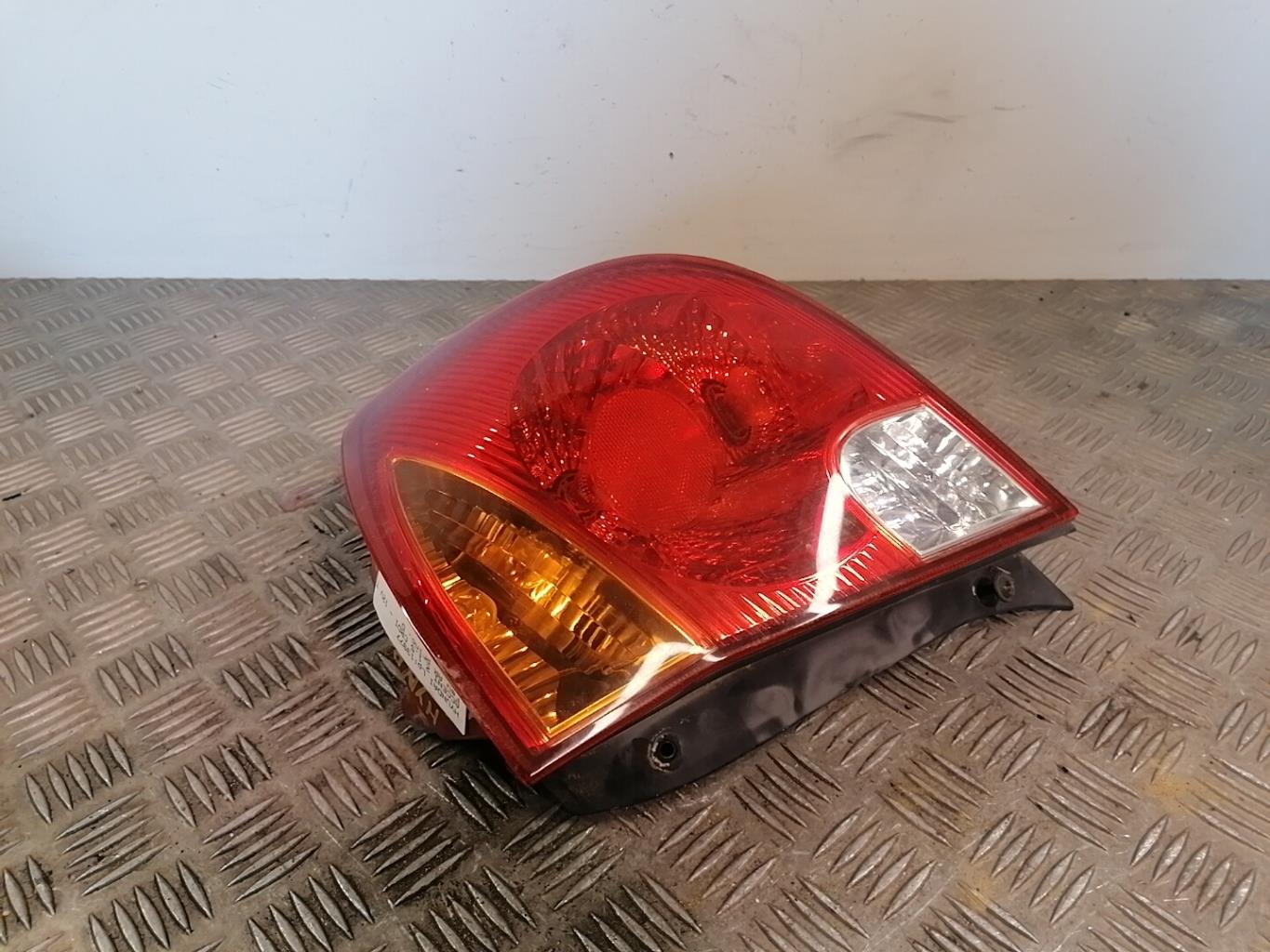 Fanale posteriore principale destro (luci) HYUNDAI ACCENT 2 Diésel - 1