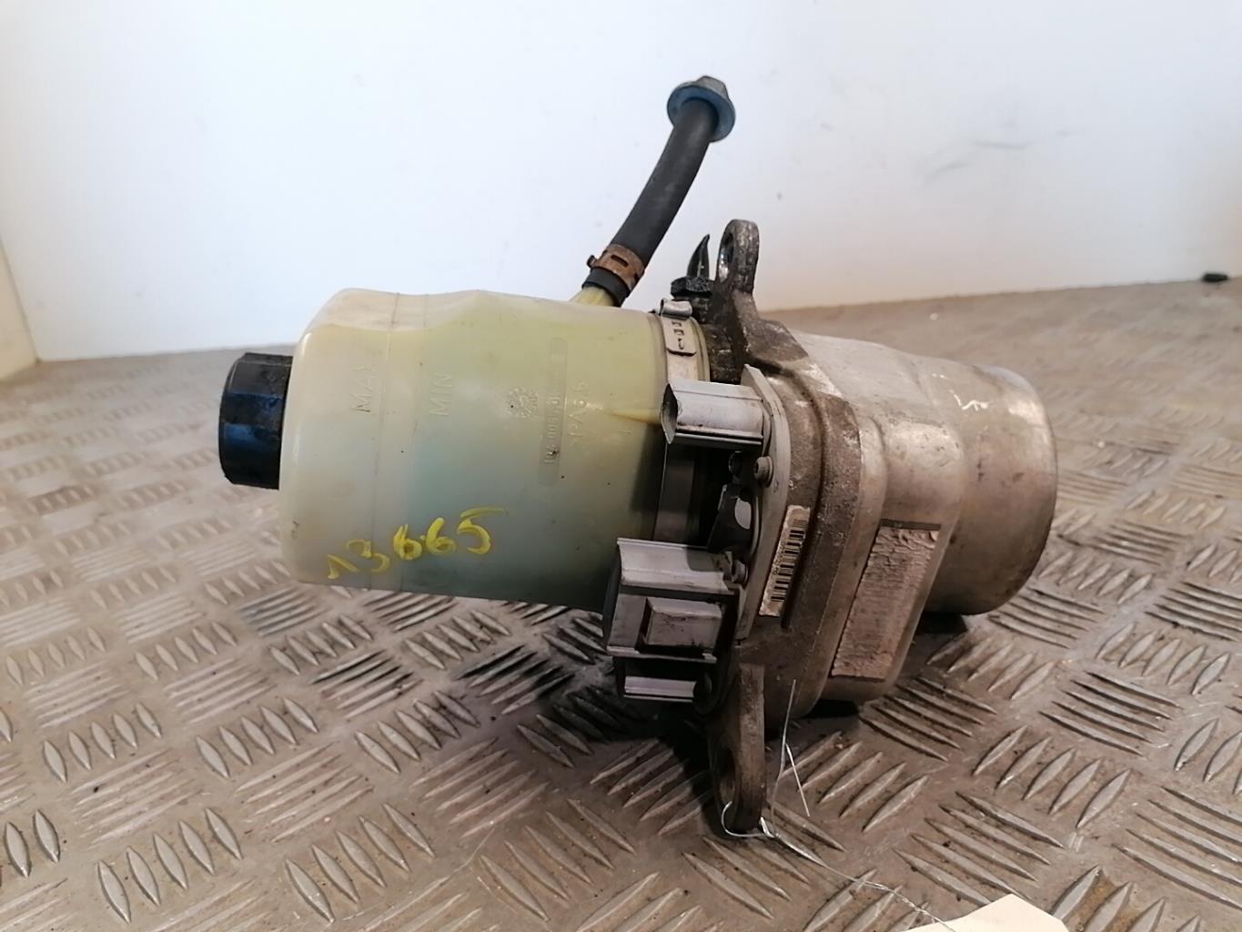Pompe de direction FORD FOCUS 2 PHASE 2 BREAK Diesel - 1
