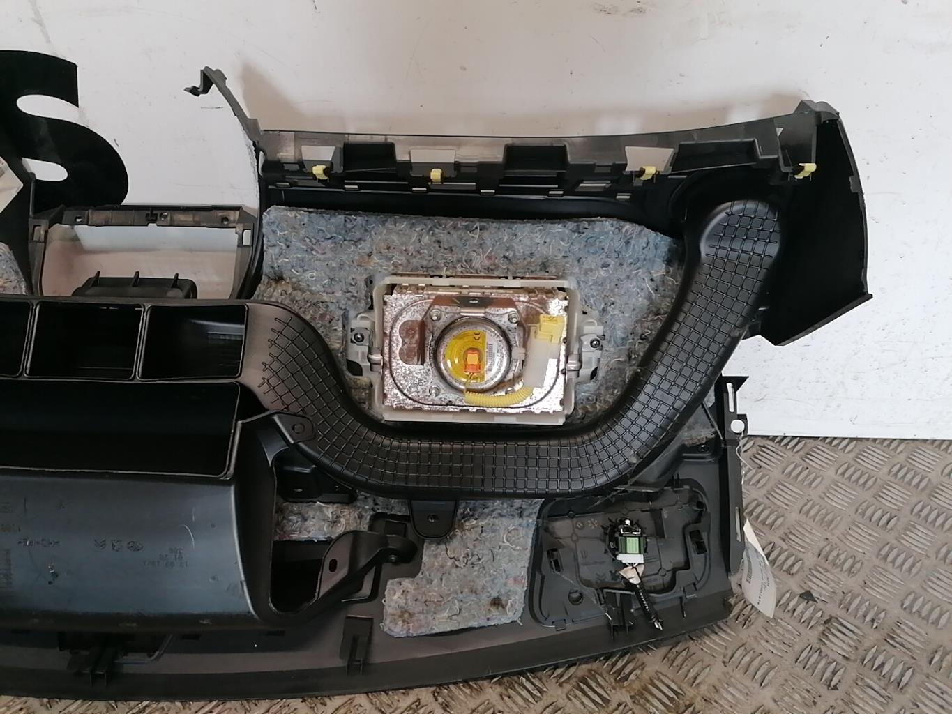 Planche de bord complete CITROEN C1 2 Essence - 1