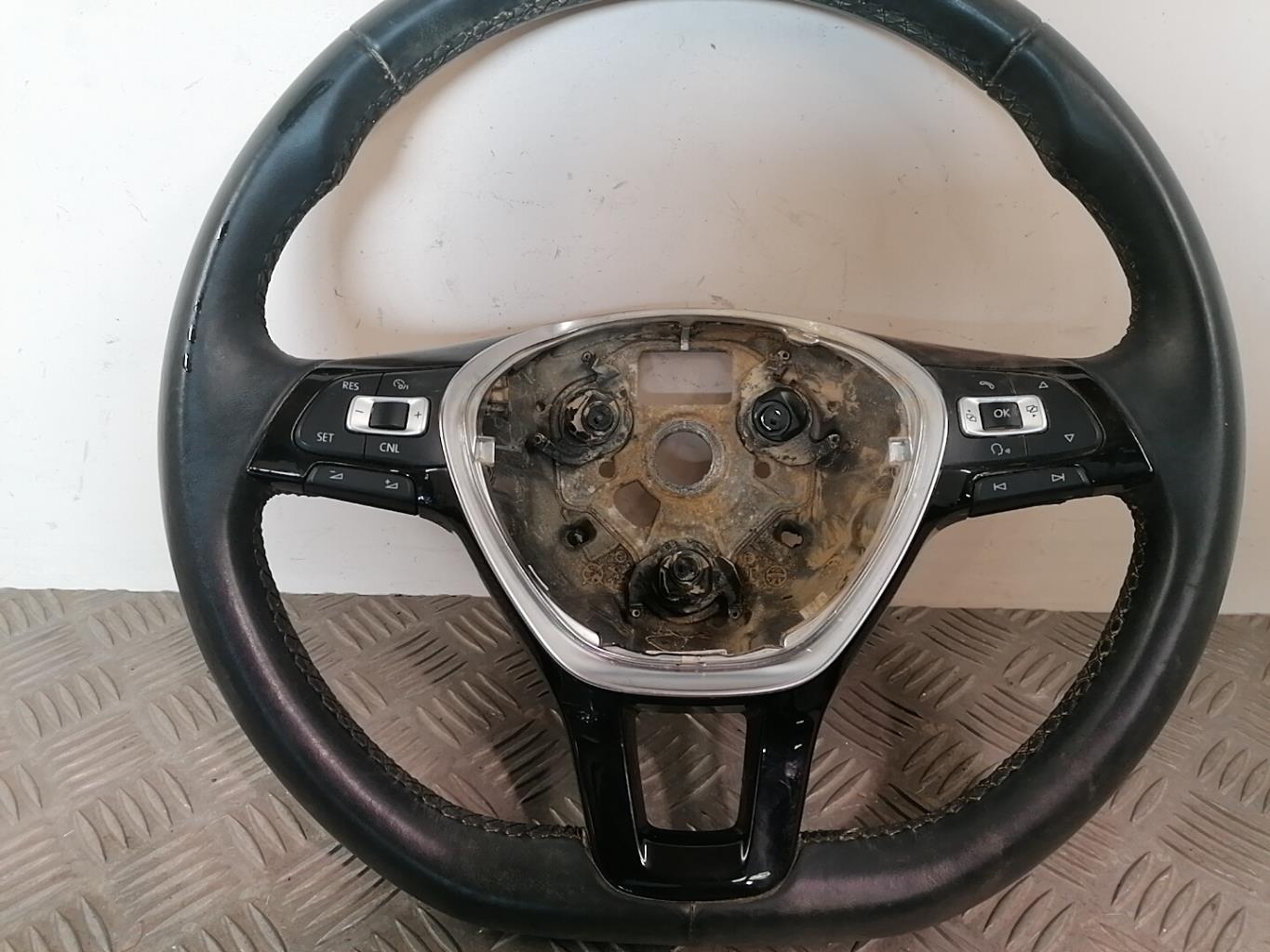 Volant VOLKSWAGEN POLO 5 PHASE 2 Essence - 1