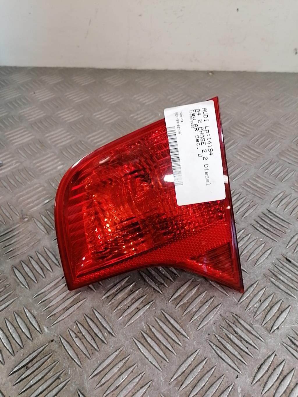 Feu arriere secondaire droit (feux) AUDI A4 2 PHASE 2 Diesel - 1