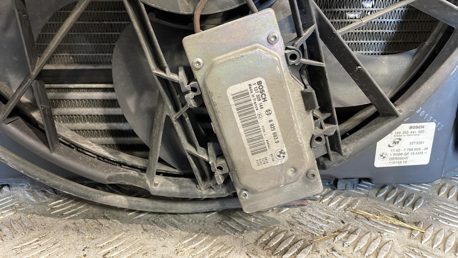Radiateur eau BMW SERIE 1 E87 PHASE 1 Diesel - 1