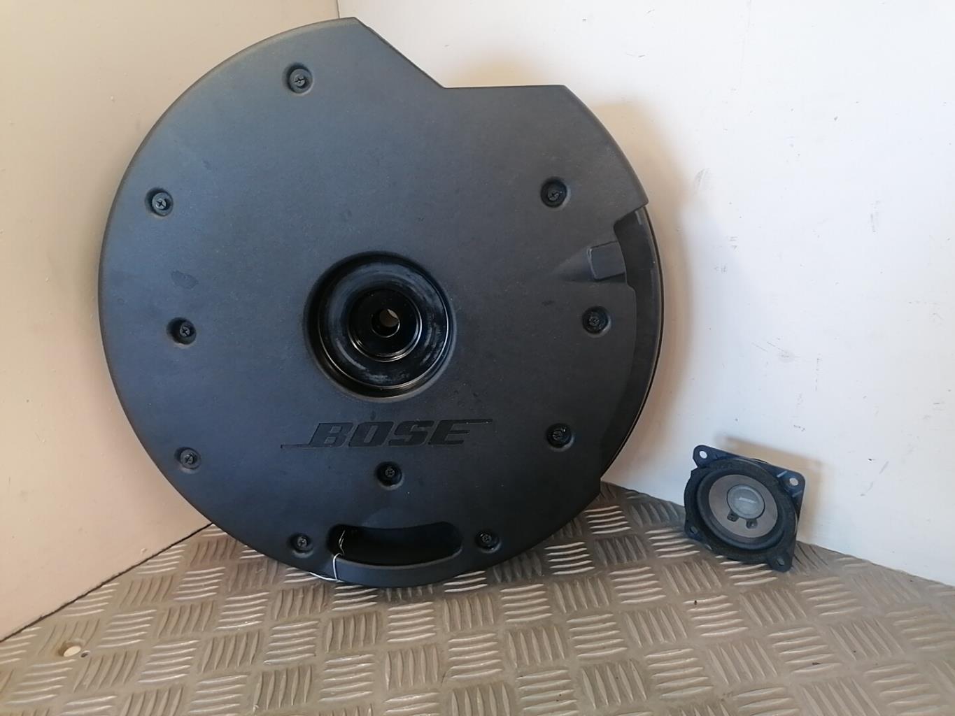 Caisson de basses RENAULT MEGANE 4 PHASE 1 Diesel - 1