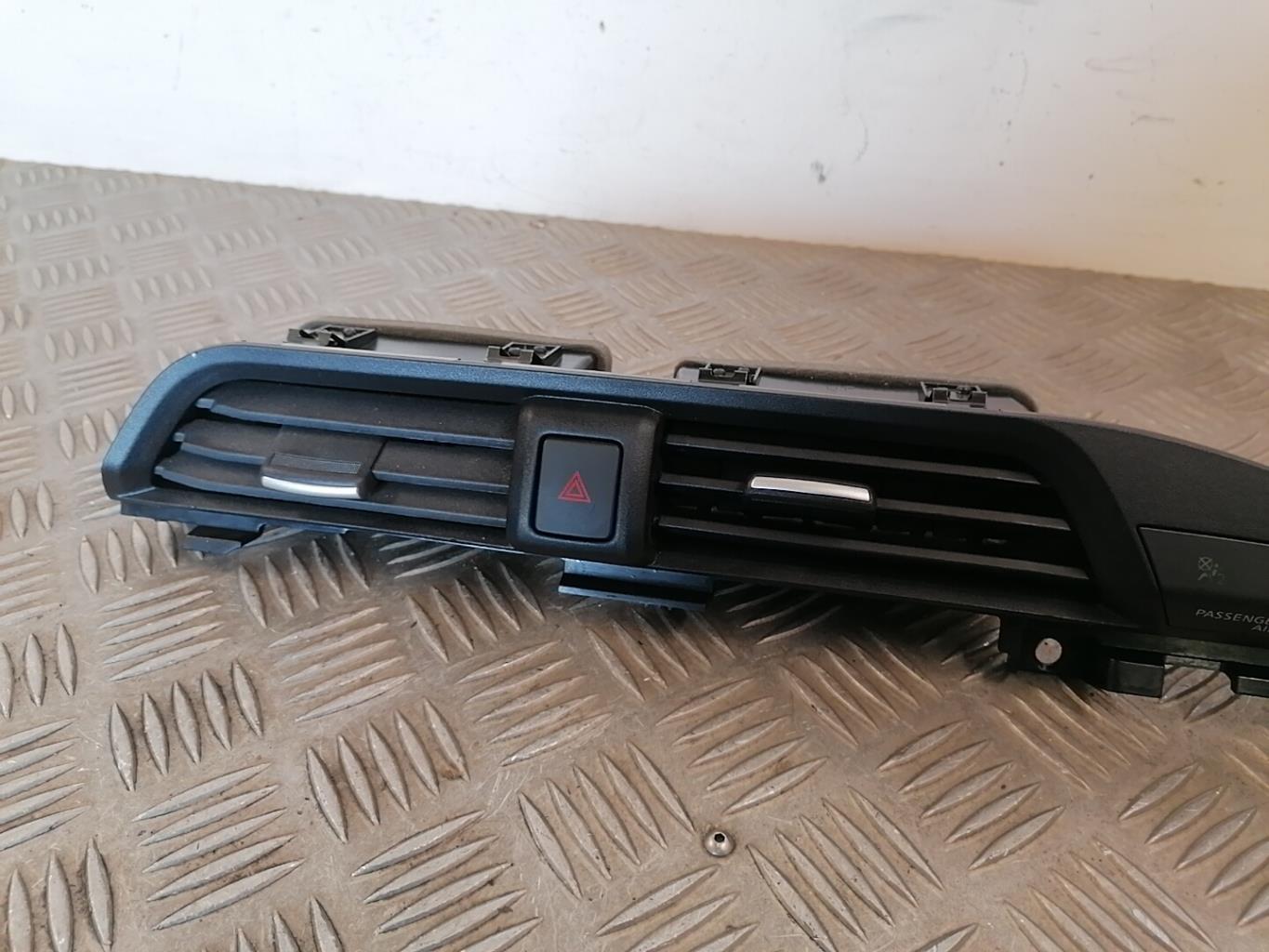 Bocchetta aerazione cruscotto NISSAN MICRA 5 Gasolina - 1