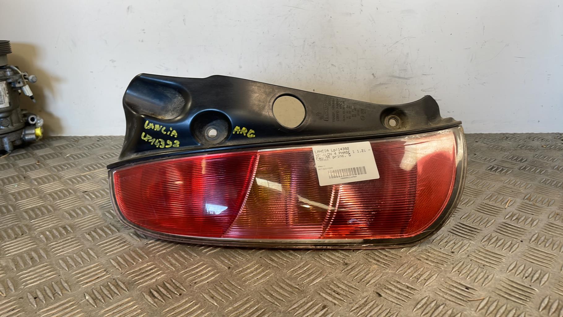 Fanale posteriore principale sinistro (luci) LANCIA YPSILON 4 PHASE 1 Gasolina - 1
