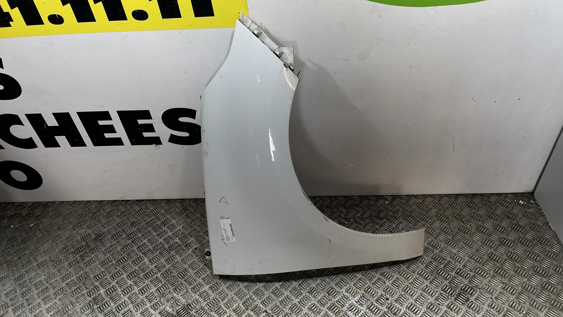 Parafango anteriore destro RENAULT SCENIC 3 PHASE 1 Gasolina/Etanol - 1