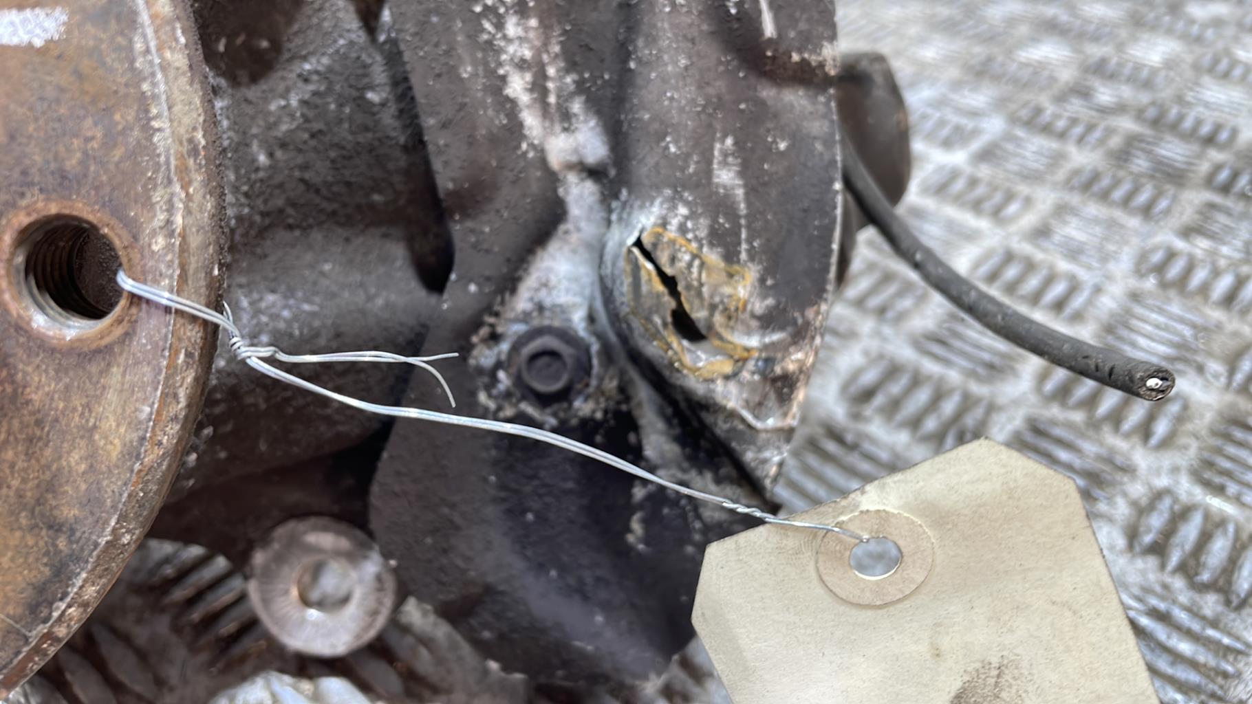 Mozzo anteriore destro BMW SERIE 1 E88 CABRIO Diésel - 1
