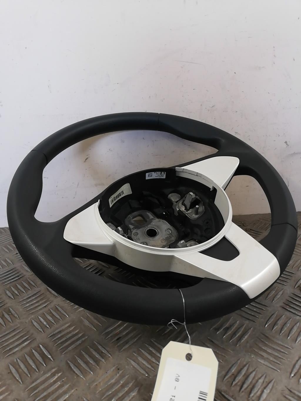 Volant FORD KA 2 PHASE 2 Essence - 1