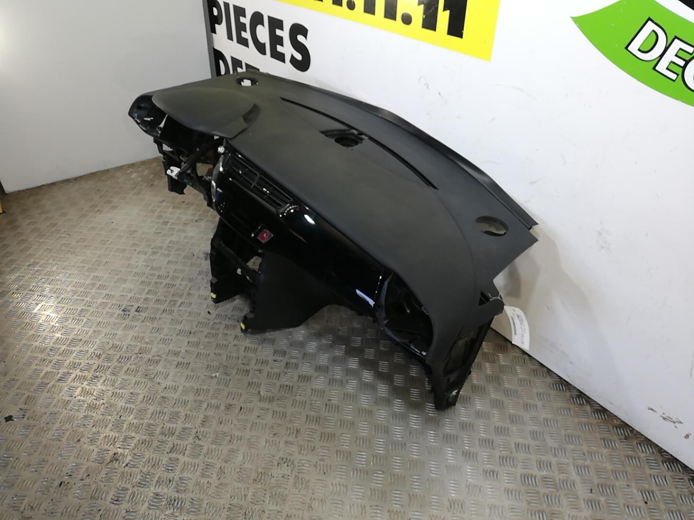 Planche de bord complete CITROEN DS3 PHASE 1 Essence - 1