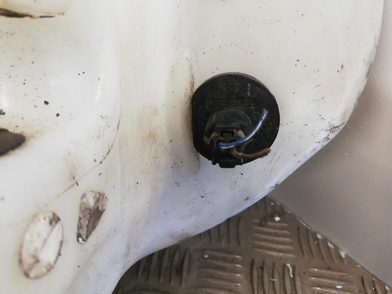 Vase de lave glace MERCEDES SPRINTER 2 PHASE 1  - 1