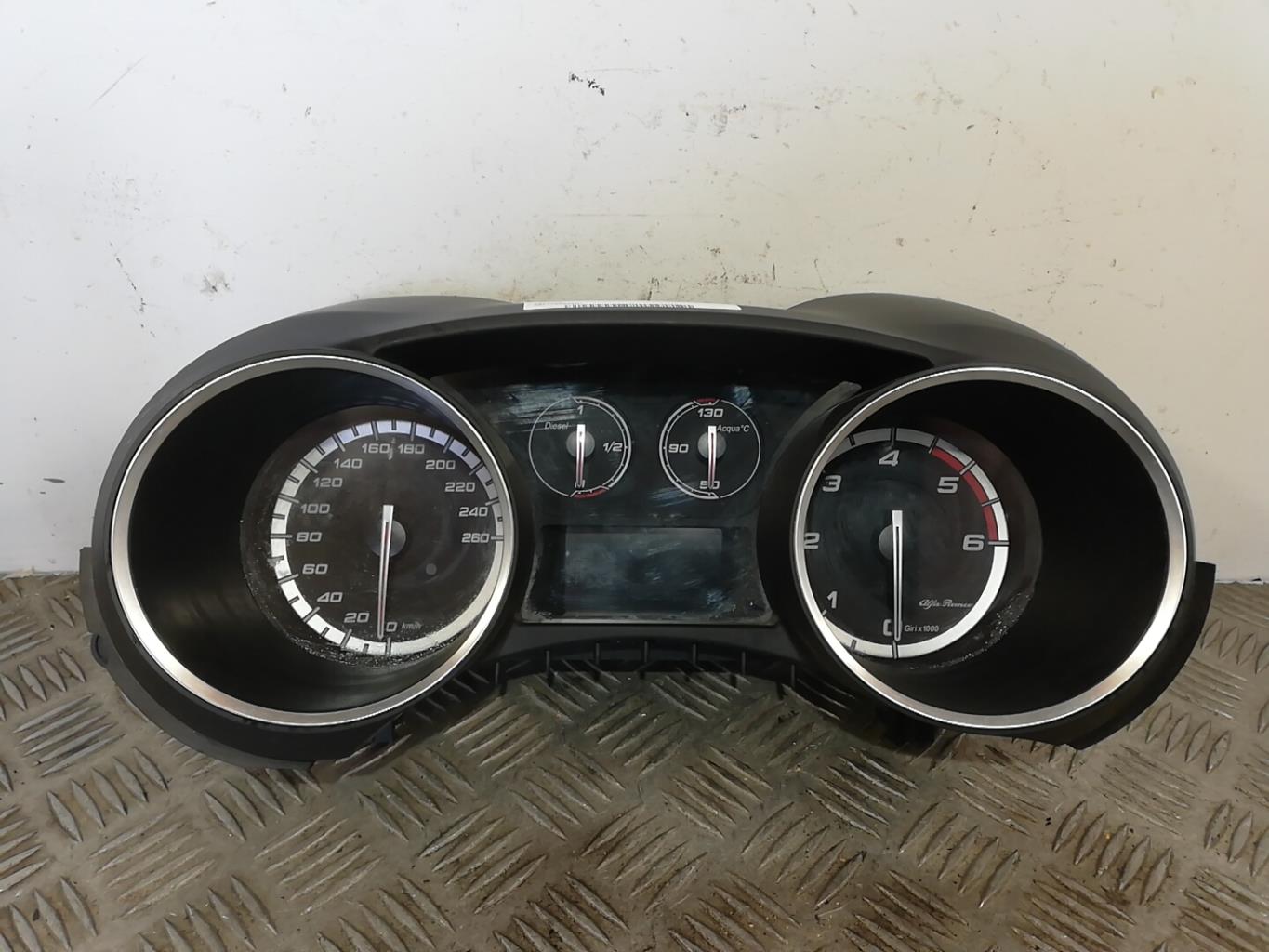 Compteur ALFA ROMEO GIULIETTA 2 PHASE 2 Diesel - 1