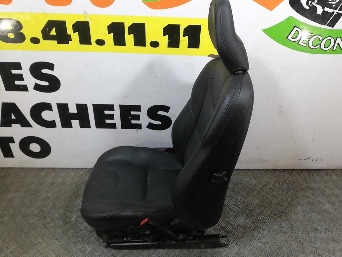 Siege avant droit VOLVO V 40 2 PHASE 2 BREAK Essence - 1